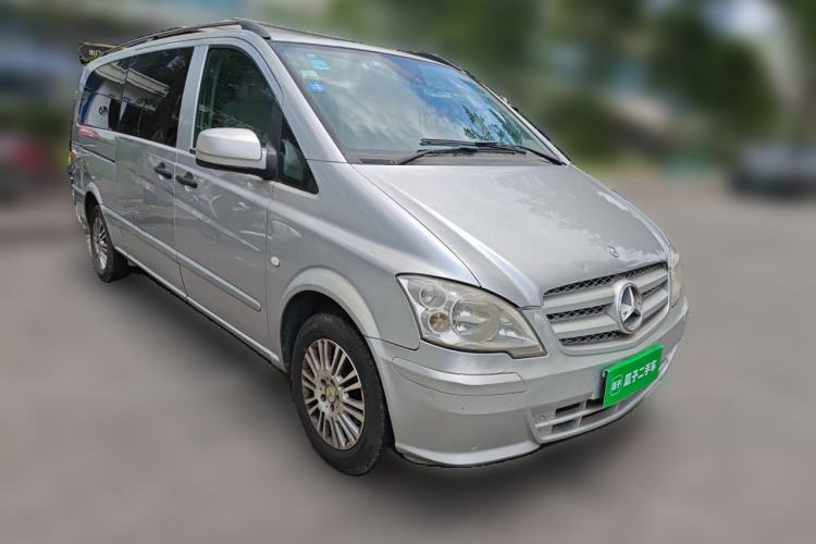 Used Mercedes-Benz Vito 2011 2.5L 7-seater executive version Front Right 45 Deg