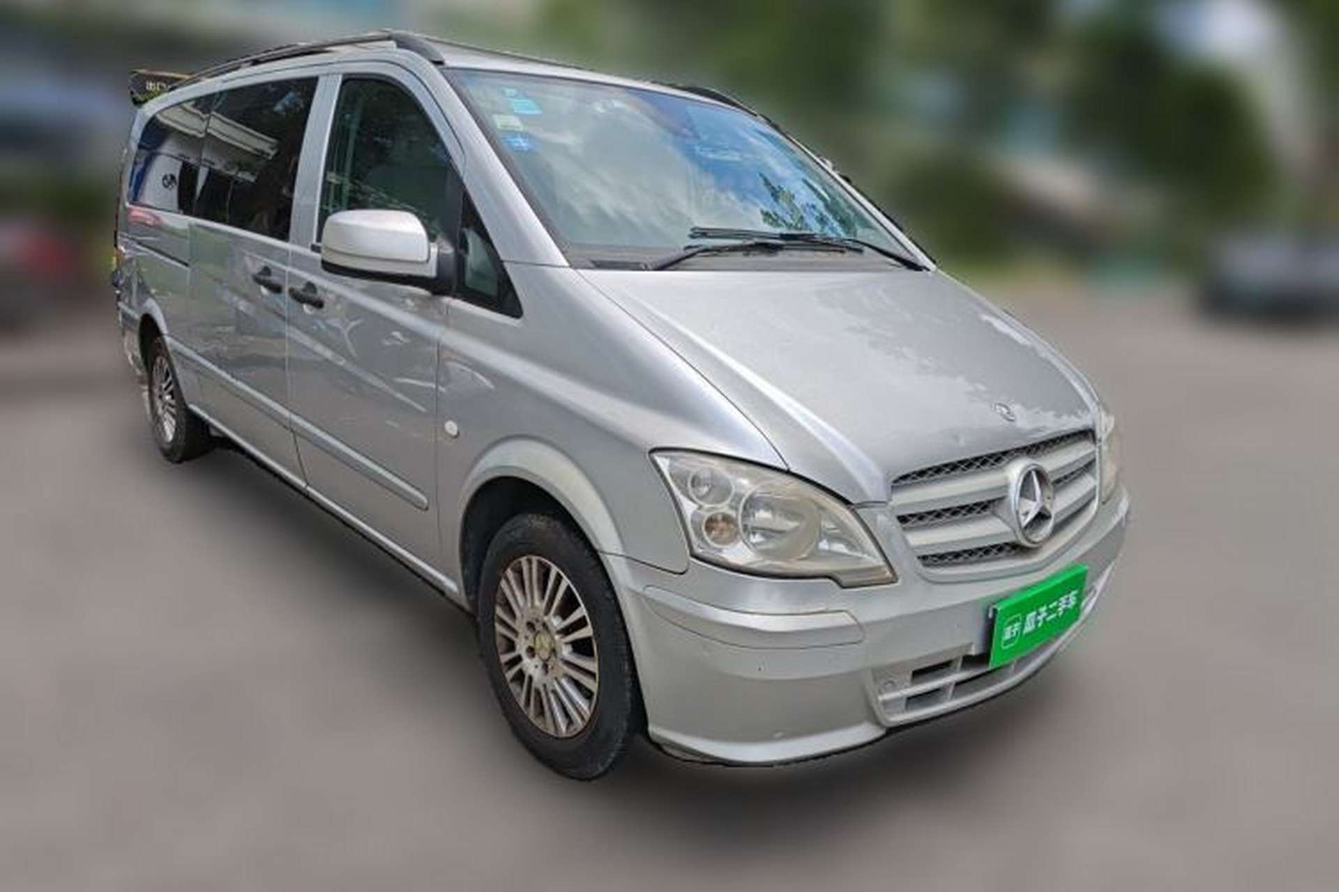 Used Mercedes-Benz Vito 2011 2.5L 7-seater executive version Front Right 45 Deg