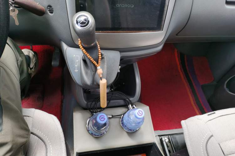 Used Mercedes-Benz Vito 2011 2.5L Elite Edition Gear Lever