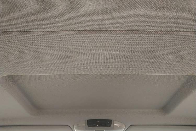 Used Mercedes-Benz Vito 2011 2.5L 7-seater executive version Headliner