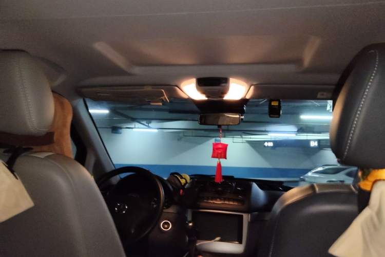 Used Mercedes-Benz Vito 2011 2.5L Elite Edition Headliner