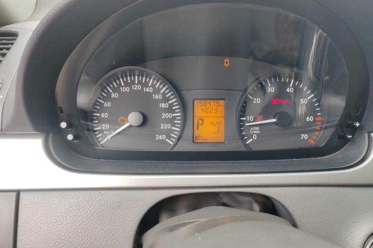 Used Mercedes-Benz Vito 2011 2.5L Elite Edition Instrument Cluster