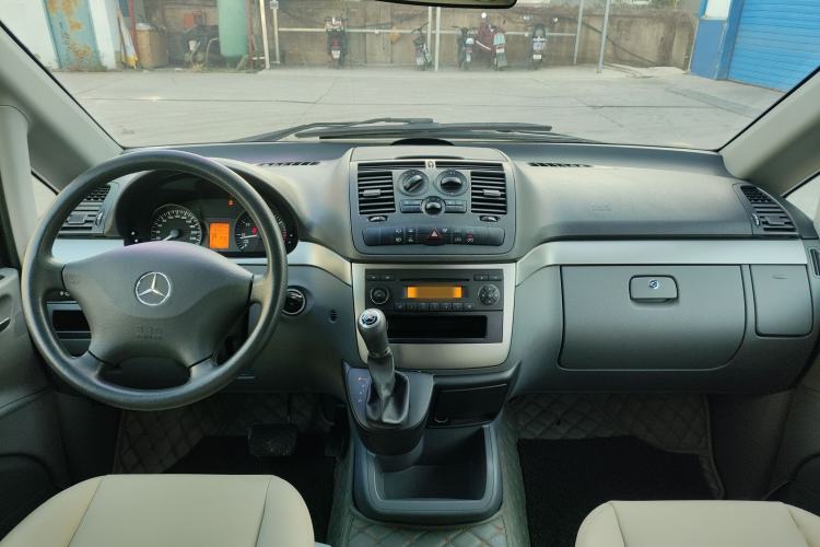 Used Mercedes-Benz Vito 2011 2.5L Elite Edition Interior 2