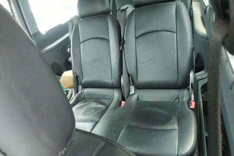 Used Mercedes-Benz Vito 2011 2.5L 7-seater executive version Left Rear Seat