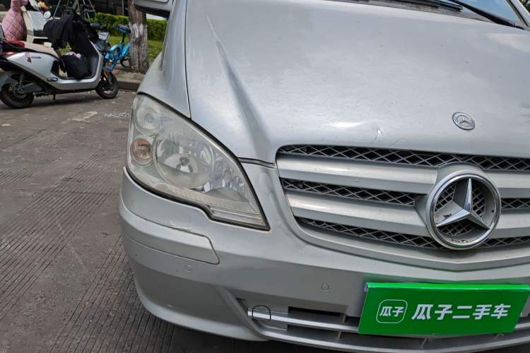 Used Mercedes-Benz Vito 2011 2.5L 7-seater executive version Right Front Headlight
