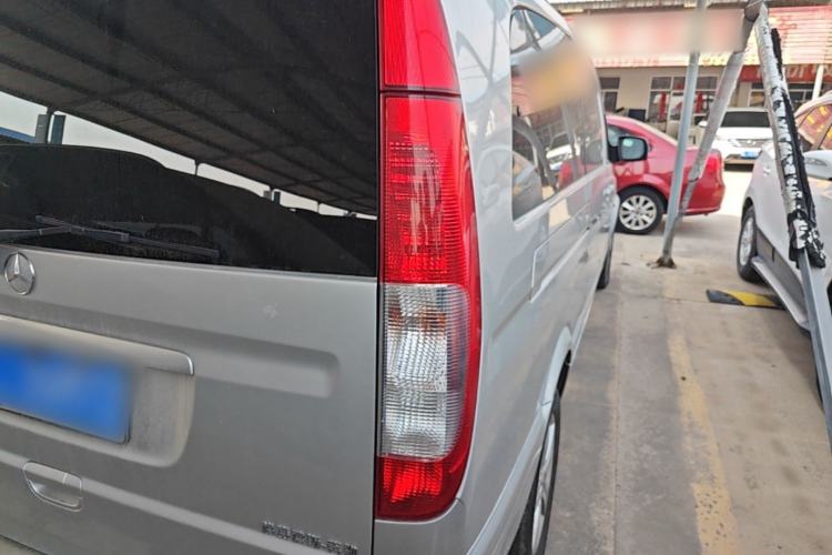 Used Mercedes-Benz Vito 2011 2.5L 7-seater executive version Right Rear Taillight