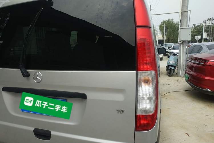 Used Mercedes-Benz Vito 2011 2.5L 7-seater executive version Right Rear Taillight