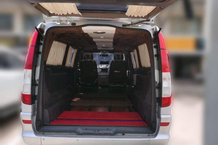 Used Mercedes-Benz Vito 2011 2.5L Elite Edition Trunk