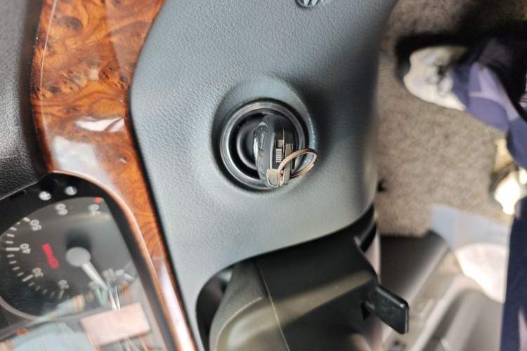 Used Mercedes-Benz Vito 2011 2.5L Elite Edition Vehicle Key
