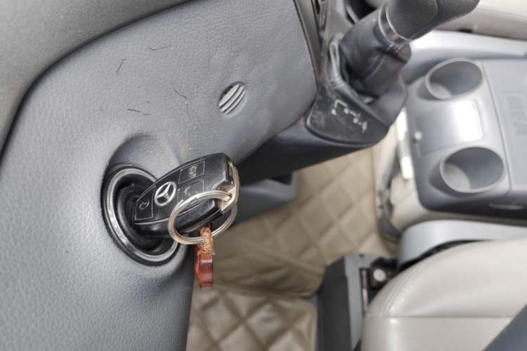 Used Mercedes-Benz Vito 2011 2.5L Elite Edition Vehicle Key