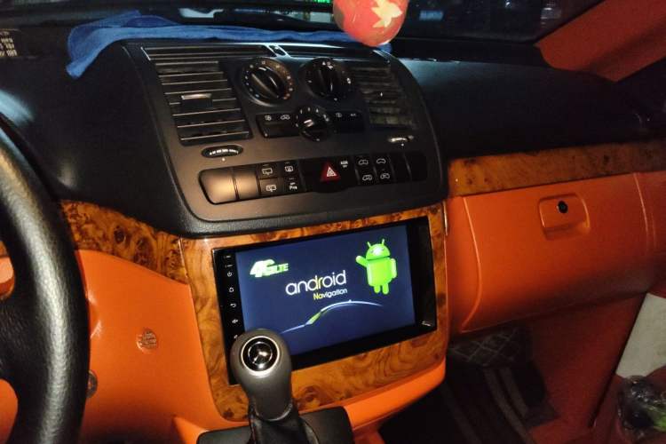 Used Mercedes-Benz Vito  Audio And AC Panel