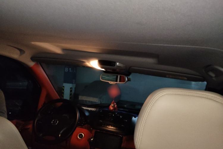 Used Mercedes-Benz Vito  Headliner