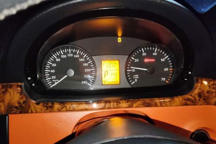 Used Mercedes-Benz Vito  Instrument Cluster