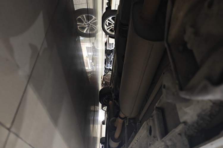 Used Mercedes-Benz Vito 2011 2.5L 7-seater executive version Chassis Rear Right