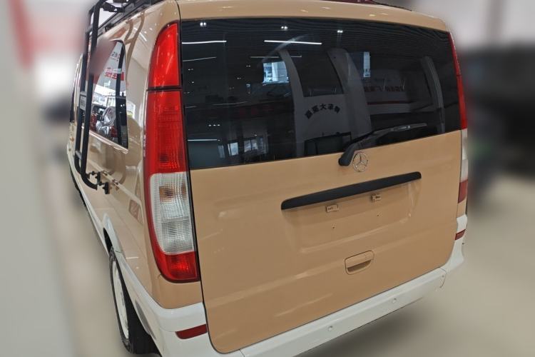 Used Mercedes-Benz Vito 2011 2.5L 7-seater executive version Rear Left 45 Deg