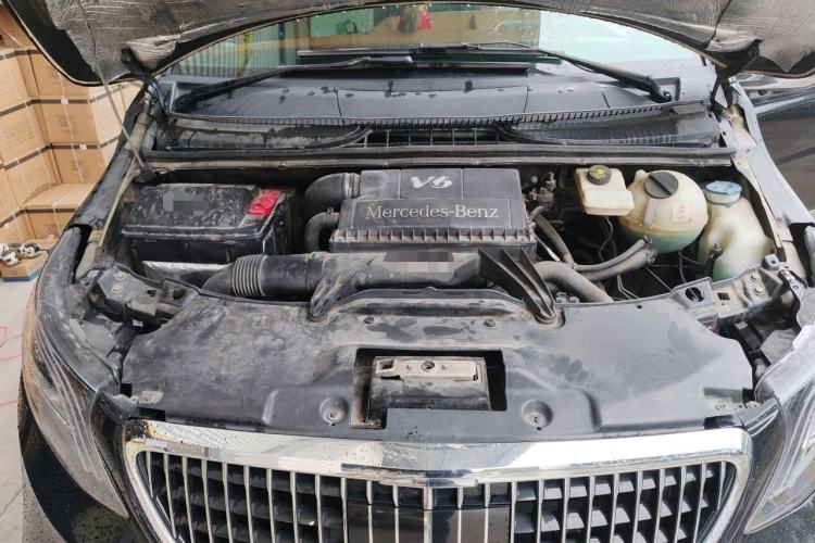 Used Mercedes-Benz Vito  Engine Bay
