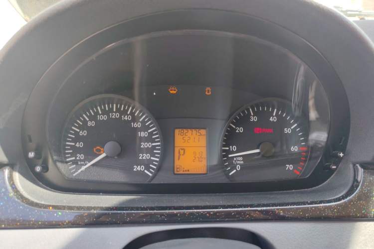 Used Mercedes-Benz Vito  Instrument Cluster