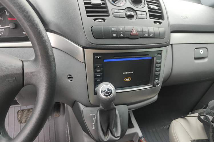 Used Mercedes-Benz Vito  Audio And AC Panel