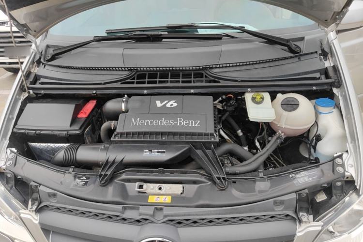 Used Mercedes-Benz Vito  Engine Bay