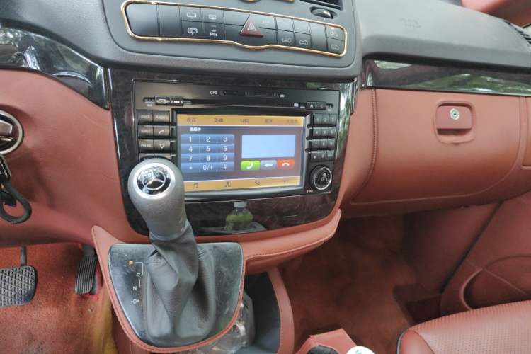 Used Mercedes-Benz Vito  Audio And AC Panel
