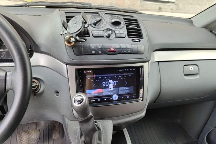 Used Mercedes-Benz Vito 2013 3.0L Elite Edition Audio And AC Panel