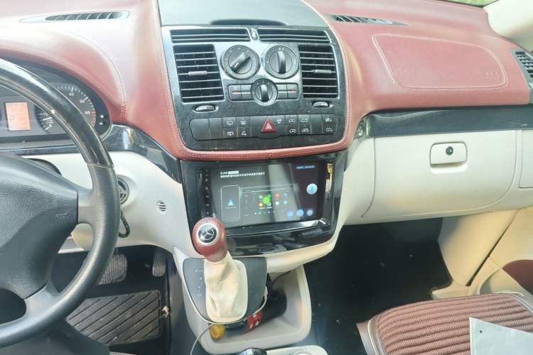 Used Mercedes-Benz Vito  Audio And AC Panel