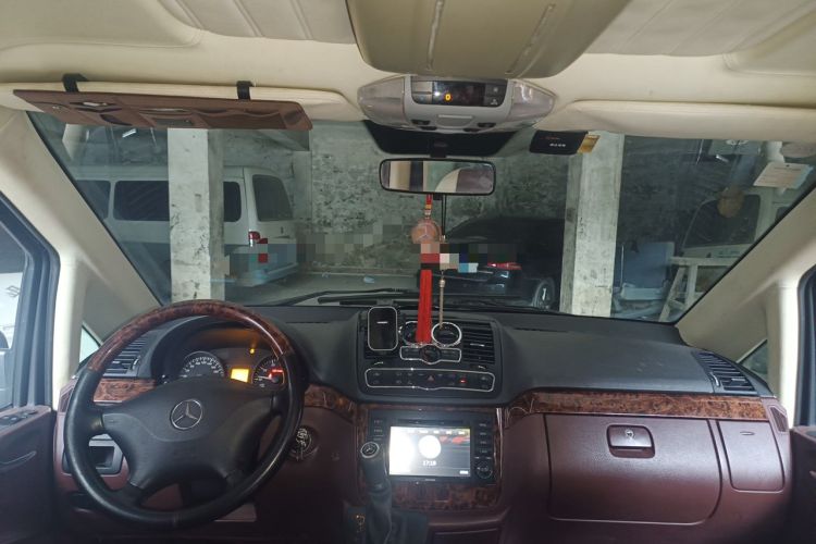 Used Mercedes-Benz Vito 2013 3.0L Business Edition Center Console