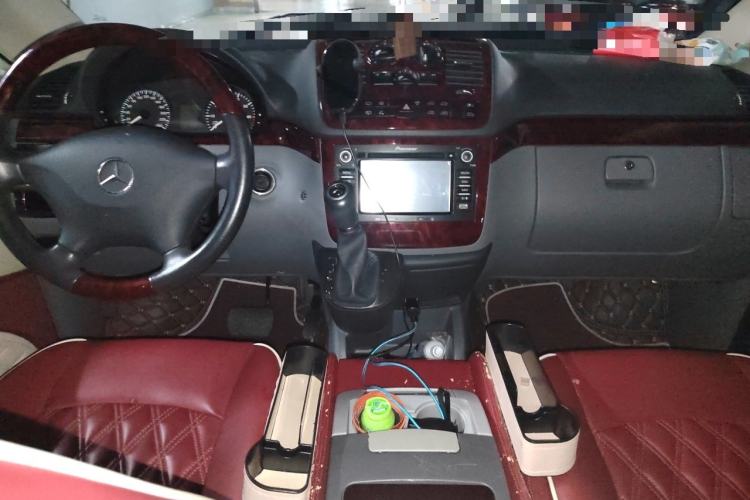 Used Mercedes-Benz Vito 2013 3.0L Elite Edition Center Console