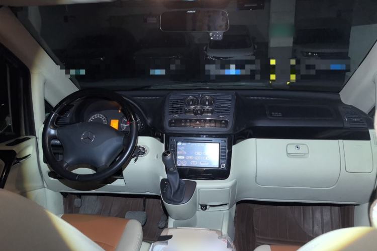 Used Mercedes-Benz Vito  Center Console