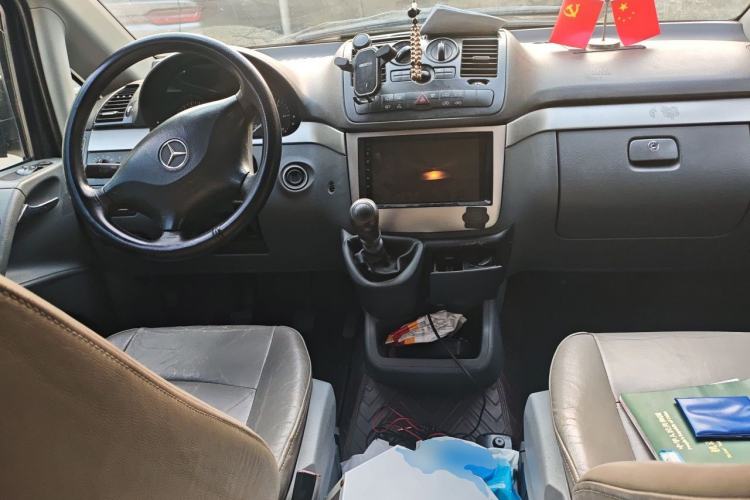 Used Mercedes-Benz Vito 2013 2.1T Elite Edition Center Console