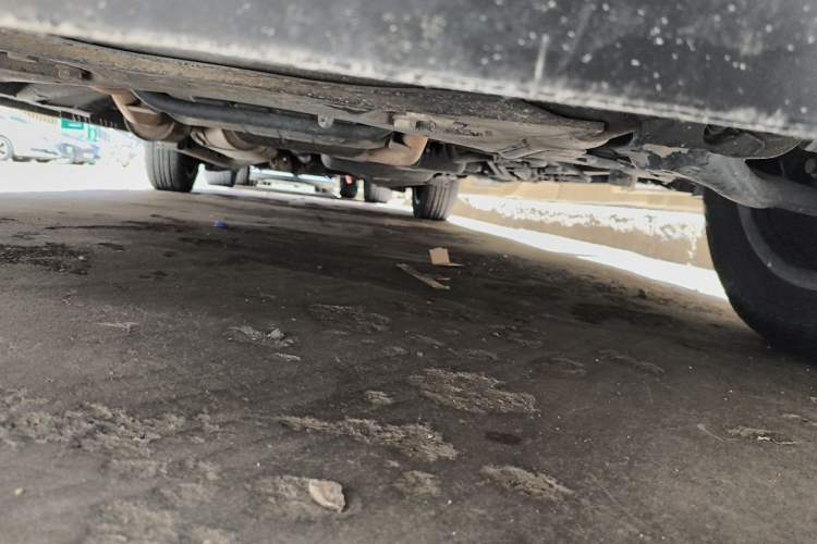 Used Mercedes-Benz Vito 2013 3.0L Elite Edition Chassis Front