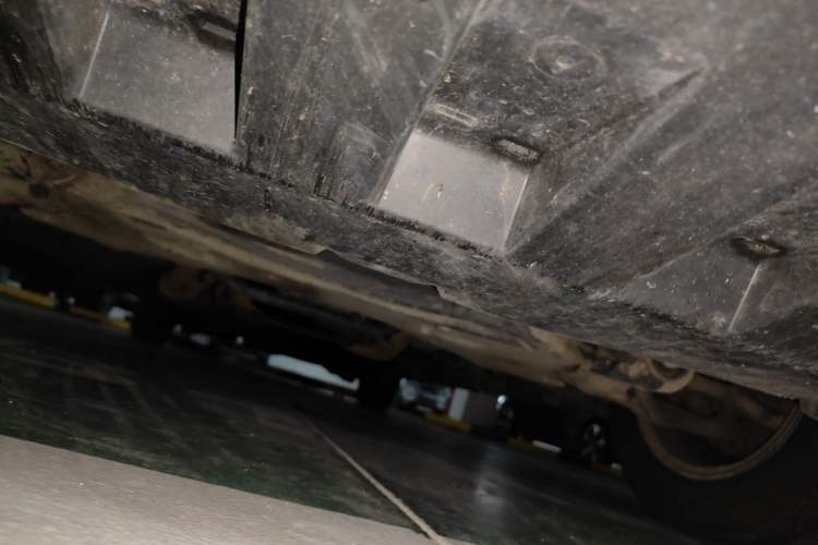 Used Mercedes-Benz Vito 2013 3.0L Elite Edition Chassis Front