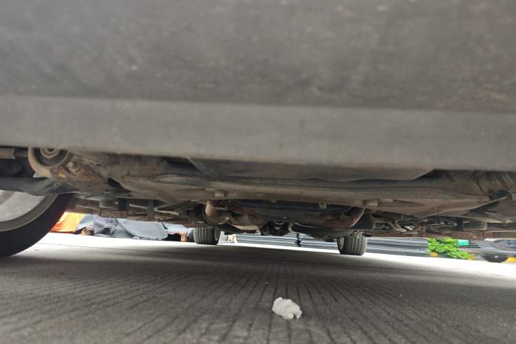Used Mercedes-Benz Vito 2013 3.0L Elite Edition Chassis Front