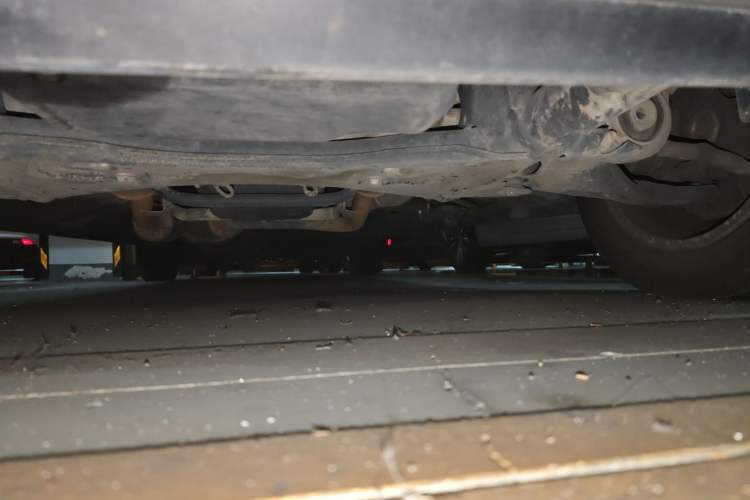 Used Mercedes-Benz Vito 2013 3.0L Business Edition Chassis Front
