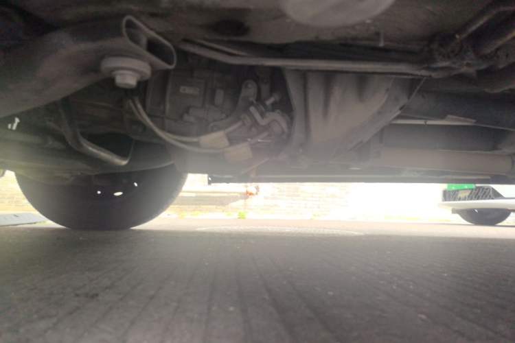Used Mercedes-Benz Vito 2013 2.1T Elite Edition Chassis Front Left