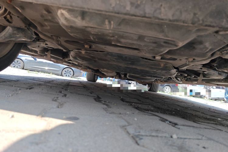 Used Mercedes-Benz Vito 2013 3.0L Elite Edition Chassis Front