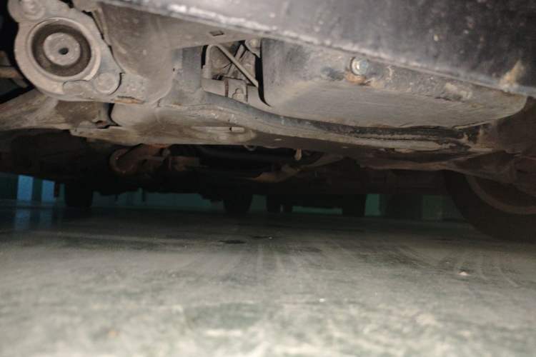 Used Mercedes-Benz Vito 2013 3.0L Elite Edition Chassis Front