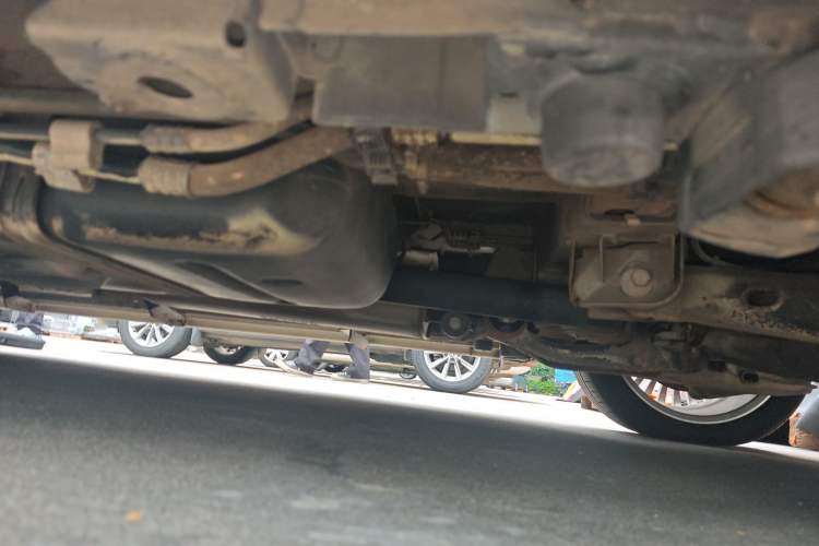 Used Mercedes-Benz Vito 2013 3.0L Elite Edition Chassis Rear Left