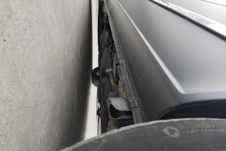 Used Mercedes-Benz Vito 2013 3.0L Elite Edition Chassis Rear Left