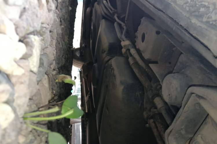 Used Mercedes-Benz Vito 2013 3.0L Elite Edition Chassis Rear Left