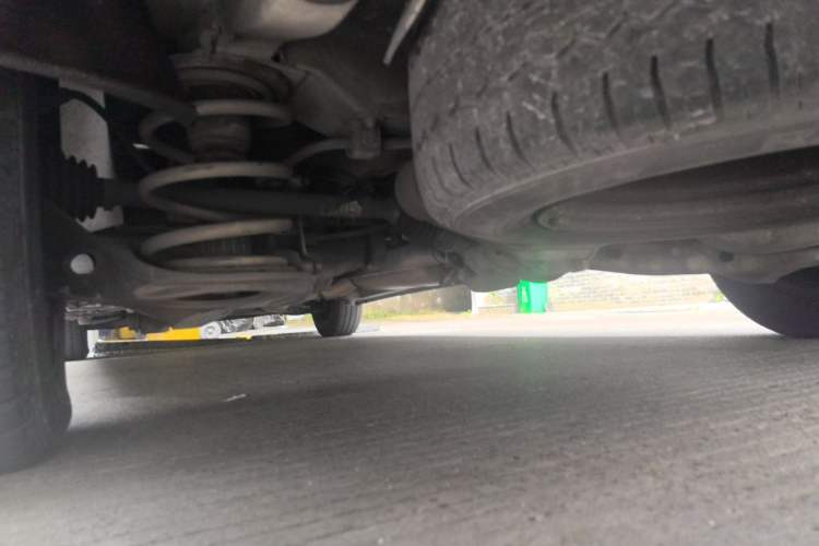 Used Mercedes-Benz Vito 2013 2.1T Elite Edition Chassis Rear Left
