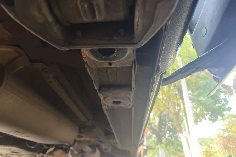 Used Mercedes-Benz Vito 2013 3.0L Elite Edition Chassis Rear Right