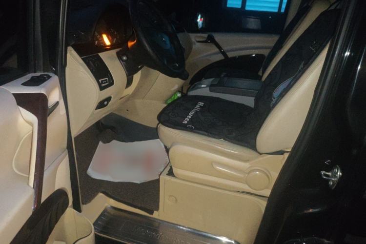 Used Mercedes-Benz Vito 2013 3.0L Elite Edition Driver Seat