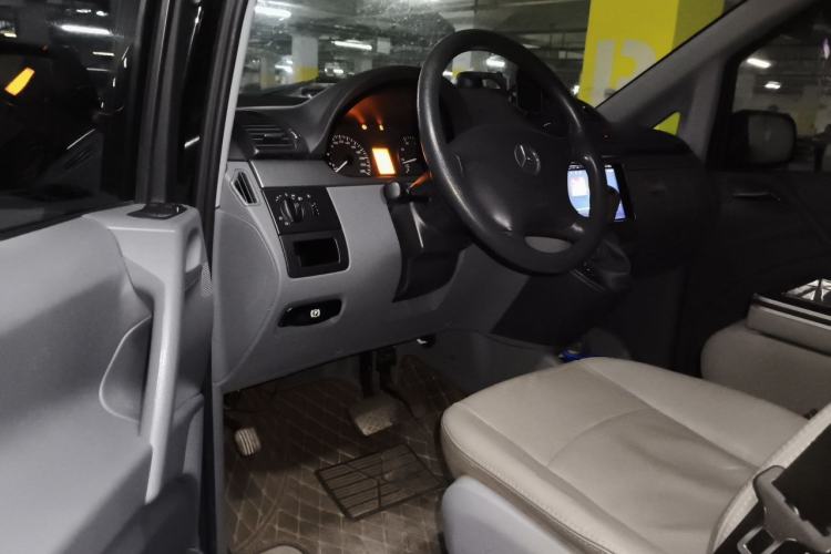 Used Mercedes-Benz Vito 2013 3.0L Business Edition Driver Seat
