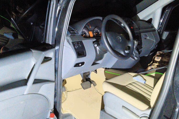Used Mercedes-Benz Vito 2013 3.0L Elite Edition Driver Seat