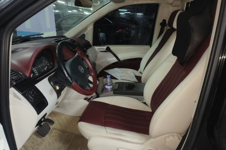 Used Mercedes-Benz Vito 2013 3.0L Elite Edition Driver Seat