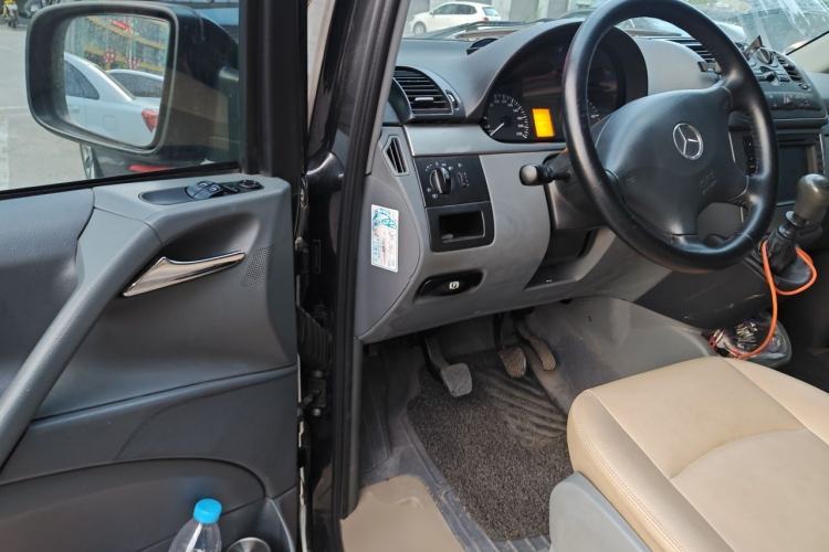 Used Mercedes-Benz Vito 2013 2.1T Elite Edition Driver Seat