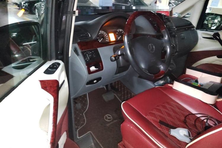 Used Mercedes-Benz Vito 2013 3.0L Elite Edition Driver Seat