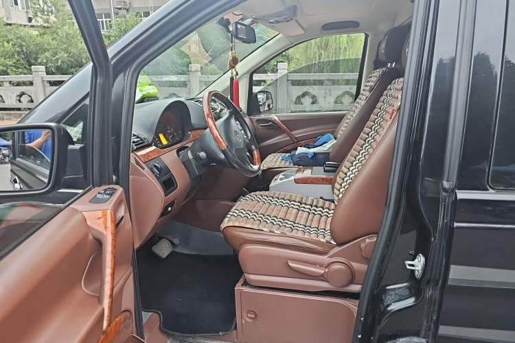 Used Mercedes-Benz Vito 2013 3.0L Elite Edition Driver Seat