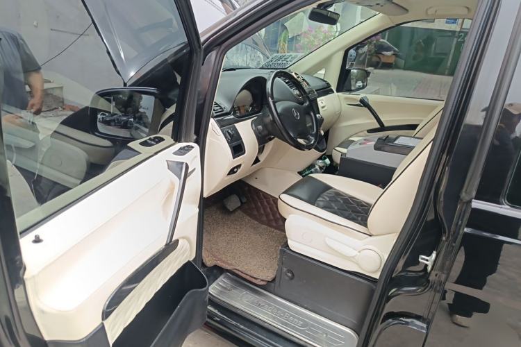 Used Mercedes-Benz Vito 2013 3.0L Elite Edition Driver Seat